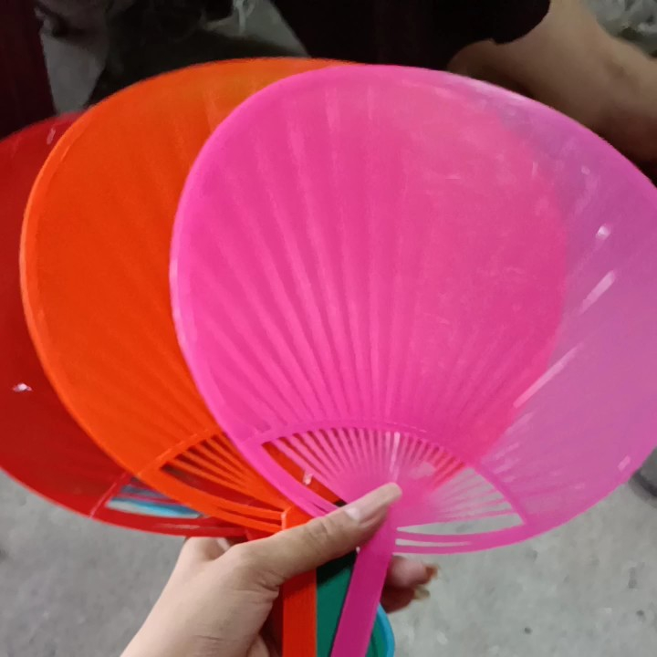 Quạt nhựa cầm tay | Lazada.vn