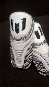 Skin Deker Tulang Kering Sepakbola Lapangan Futsal Baru