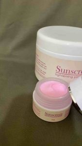 Sunscreen Lightening Pink SPF 50 Uk 100 gr - 1 kg