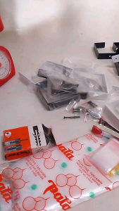 Hook Gantungan Selang Logam Tebal 10x10x5cm Cat Powder Coating – Bonus 2 Paku/Pier