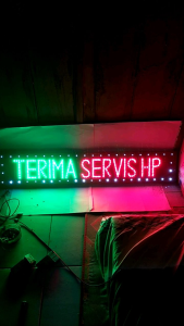 Lampu LED Sign Tulisan & Layanan Servis HP