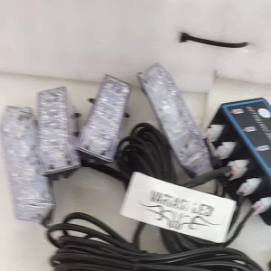Lampu Strobo Cepat Grill Depan Mobil & Lampu Patwal 4 LED Harga 1 Set