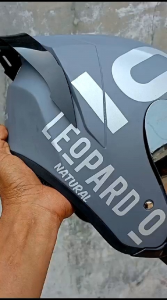 HELM HALF FACE MOTIF MODEL KAIROZ MODIFIKASI LEOPARD PAKET GANTENG SPOILER VISOR/FLAT SILVER IRIDIUM