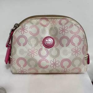 Preloved Authentic Cosmetic pouch like new bought in Japan