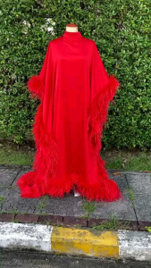 ชุด้ดรสปีกค้างคาวตกแต่งขนนกรอบตัว ชุดขนนก ชุดเดรสยาวฟรีไซต์ ส่งจากไทย​hipaholic​