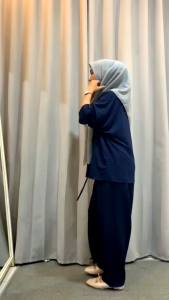 Setelan Jersey Premium: Satu Set Celana dan Baju Batwing Kancing Inara