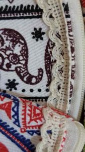 🐸 กระเป๋าใส่เหรียญ ทรงโค้ง ลายช้างติดลูกไม้ ของฝาก ของชำร่วย