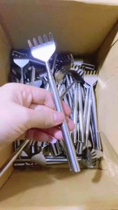 Cây Gãi Lưng Gãi Ngứa Inox Rút Gọn Kéo Dài An Toàn Không Trầy Xước Da