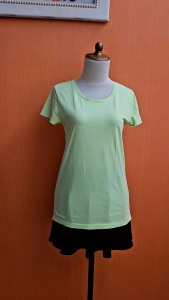 atasan kaos wanita kuning stabilo GIORDANO TEE cewek M lengan pendek santai nyaman