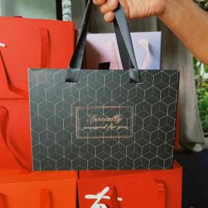 กล่องของขวัญ Gift Box สีดำ กล่องดำ ของขวัญวันเกิด กล่องสำเร็จรูป ใส่เงิน เซอร์ไพรส์ ให้แฟน วันปีใหม่ วาเลนไทม์ วันแม่ วันปัจฉิม