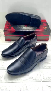 Giày công sở nam da bò nguyên tấm.phom chuẩn đẹp..đế cao su non chống trơn trượt..bảo hành năm năm