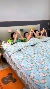 Giá đỡ điện thoại dán tường có móc treo độ dính siêu chắc hàng Cao cấp việt nhật