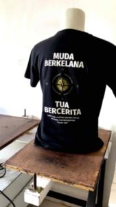 [PREMIUM] Forecast Men Shirt Edisi Muda berkelana tua bercerita / Kaos Rantau / Kaos Pendaki Gunung / Kaos Jalan Jalan / Kaos Pria