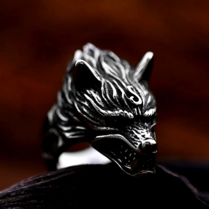 Cincin Elegan Desain Raja Serigala Bulan Purnama (Adjustable)
