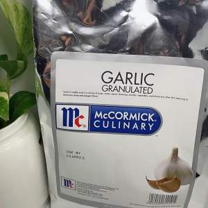 McCormick Garlic Granulated 1kg: Flavor Enhancer for Cooking