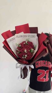 ของขวัญให้แฟน ช่อดอกไม้ให้แฟนขนาดใหญ่ ดอกกุหลาบช่อใหญ่จัมโบ้ ของขวัญวาเลนไทน์วันพิเศษ ขนาด15ดอก 30ดอก จัมโบ้ ช่อดอกไม้รับปริญญา ช่อดอกไม้วันเกษียณ ช่อดอกไม้แสดงความยินดี