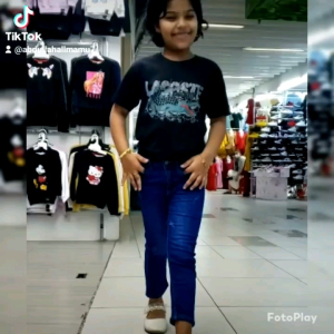 [Cats eye] BABY jeans pant for kids jeans pant budak punya kain getah size=2y to 12y ready stock