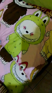 Sarung bantal dan sarung guling Saja Motif karakter aesthetic