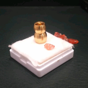 LABUBU SERIES Set Batu Permata Alami Natural Carnelian Dengan Wadah Kuningan Bentuk Labu Classical Collection