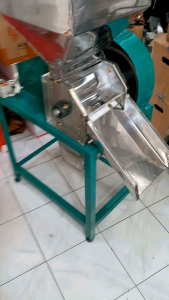 Mesin Tempe Pemecah Kacang Kedelai Pengupas Kulit Dinamo Listrik