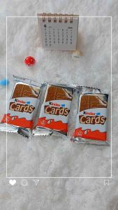 Kinder cards เวเฟอร์อบกรอบสอดไส้ ช๊อคโกแลต/นม น้ำหนัก 25.6 กรัม BBF.04/09/25