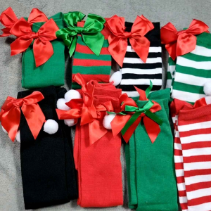 ร้านไทย ถุงเท้าคริสต์มาส เด็กและผู้ใหญ่ ถุงน่องลายคริสต์มาส แซนตี้ ชุดซานต้า ชุดคริสต์มาส