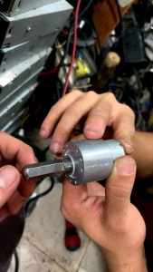 Mô tơ giảm tốc chậm tua cốt 6 và 12 ly 12v 50rpm hộp số 6 nhông 1 nhông nhựa mạnh. Giá 1 cái - Lazada