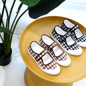 sepatu cewek import terbarutrendy dan kekinian anti selip dan fleksibel