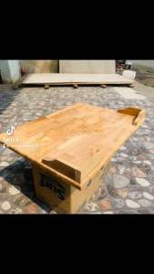 Bàn thờ gỗ không thấm nước