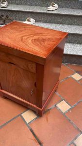 Tủ đầu giường gỗ tự nhiên-Táp đầu giường gỗ hương đá-kệ đầu giường có khoá