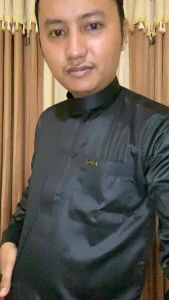 Alghin Exclusive Baju koko Original Saudi Polyester Import lengan panjang Hitam polos / Baju Pria Muslim Elit Mewah Berkelas dan Berkualitas