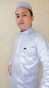 Baju koko putih Original Saudi Polyester Import lengan panjang polos / Baju Pria Muslim Elit Mewah Berkelas dan Berkualitas Alghin Exclusive 01