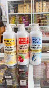 Sữa Tắm Dược Liệu MP VÀNG 900ml Chiết Xuất Lúa Mạch-Dâu Tây-Ngọc Trai