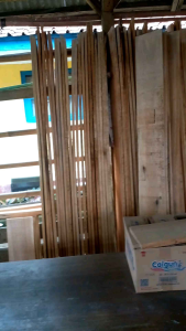 papan tipis 1.5x10x200 (txlxp) sudah serut halus