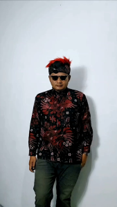 Kemeja Batik+ udeng rambut keren set kemeja batik+blangkon ikeut rambut palsu pria casual maupun formal Panjang
