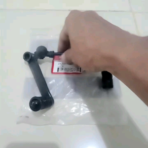 besi pedal operan gigi pedal assy gear change tiger 2000 tiger revo original honda 24700KCJ690