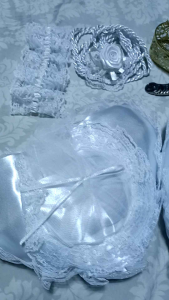 Wedding Day Essentials: A Stylish 5in1 Wedding Accessories Set