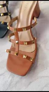 Satujua - AURY Heels Wanita Kasual Motif Pyramid - Synthetic Leather Foam