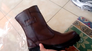 sepatu safety boots kings proyek ujung besi kulit sapi