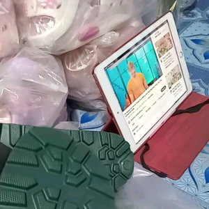 Dép quay ngang nam nữ .siêu nhẹ 2 màu đen.xanh