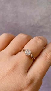 CINCIN GOLD SIMPLE MATA SATU ELEGANT SIMPLE  BERKILAU LAPIS GOLD TITANIUM AKSESORIS WANITA DEWASA KEKINIAN BEST SELLER BISA COD