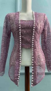 Kebaya Kutubaru & Tunangan Mutiara: Kebaya Tradisional Modern untuk Acara Formal