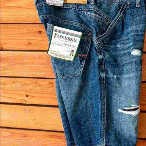 celana pendek onesky distro/ celana pendek pria dewasa / celana pendek sobek/ celana pendek promo