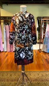 Kinan Tunik Viscos by Dian Pelangi LIMITED EDITION Blouse Baju Atasan Kemeja Blus Outfit Busui Kerja Kantor Rapat Kuliah Pesta Pernikahan Kondangan Casual Formal Wanita Hijaber Cantik Anggun Modis Modern Elegan Mewah Model Korea Terbaru Motif Jumputan