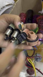 ไฟเลี้ยว144ชิป ไฟถอย144ชิป ไฟเบรค144ชิป ไฟรถยนต์ LED มีทั้งขั้วเสียบ/ขั้วเขี้ยว