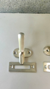 Rambuncis Grendel Slot Kunci Jendela Kuningan Satin Kecil