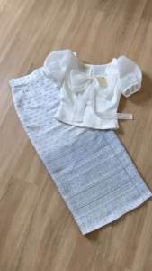 Sira Siri ผ้าถุงเย็บสำเร็จรูป ทอลายน่ารัก สีขาวฟ้า ผ้าถุงทรงสอบ ซิปหลังซ่อน ทอเครื่อง ทอลาย งานตัดเย็บละเอียด