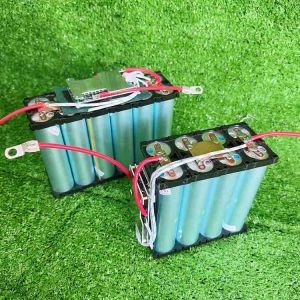 Khối pin 33140 điện áp 12v 30ah - 45ah đã chạy mạch (Cam kết pin mới 100% chuẩn dung lượng)