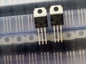 1 SET Transistor TIP41 & TIP42 Original / Kualitas no 1 / Satu pasang