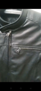 Jaket kulit kambing selembut kulit domba model simple. (Garansi 100% uang kembali jika jaket bukan kulit).(Jika tidak kebagian diskon DM aja ya gan)